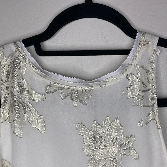 White House Black Market Size S White Metallic Gold Floral Sleeveless Silk Top - Picture 11 of 12